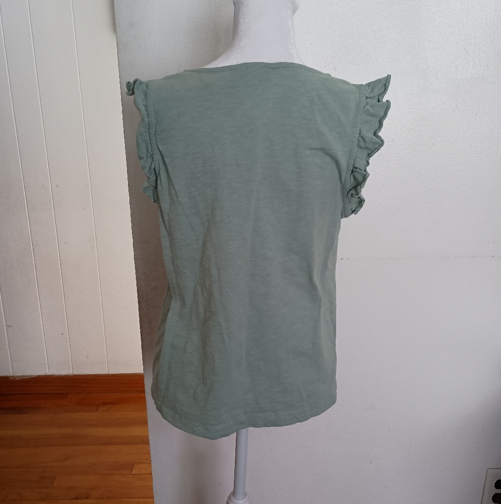 NWT Nicole Miller NY Pale Green Ruffled Sleeveless Top Shirt Large - Picture 4 of 10